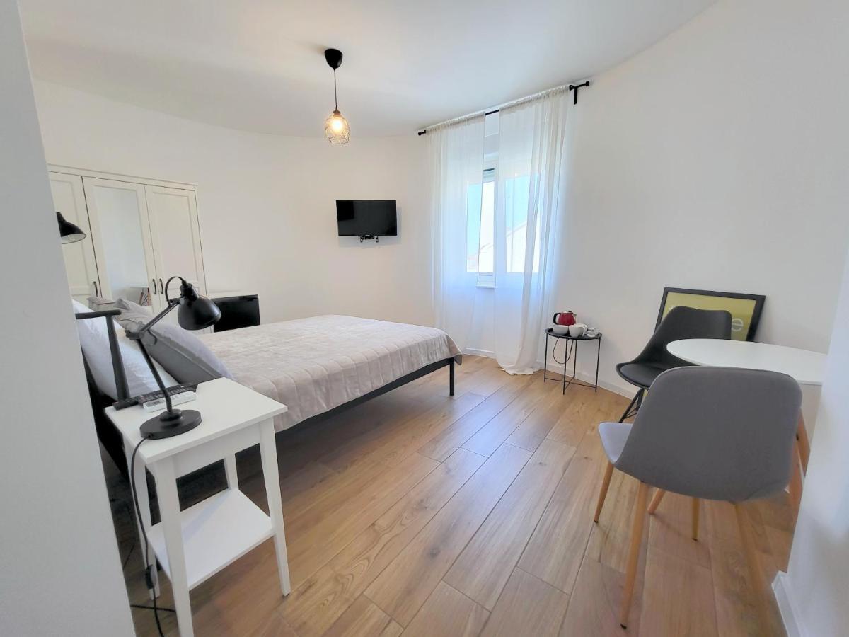 Central Rooms Šibenik Екстериор снимка