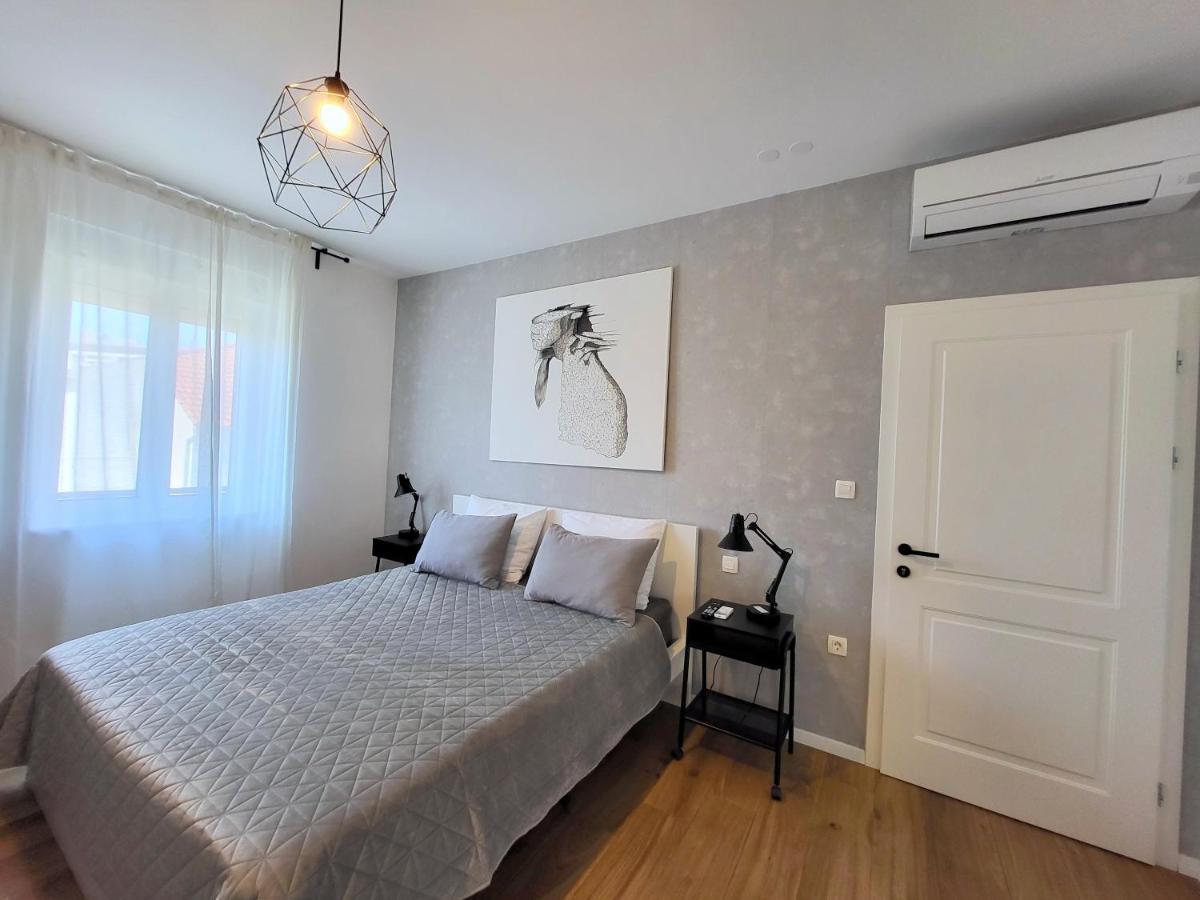 Central Rooms Šibenik Екстериор снимка