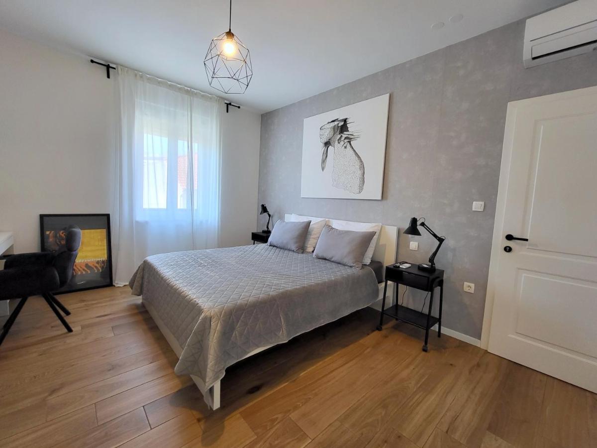 Central Rooms Šibenik Екстериор снимка